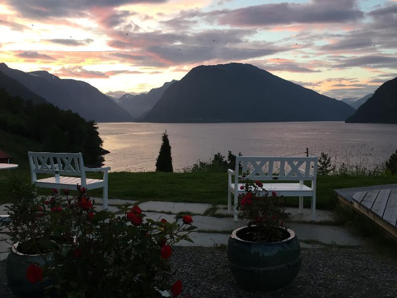 Dragsvik Fjordhotel (Adults Only) Balestrand Exteriör bild